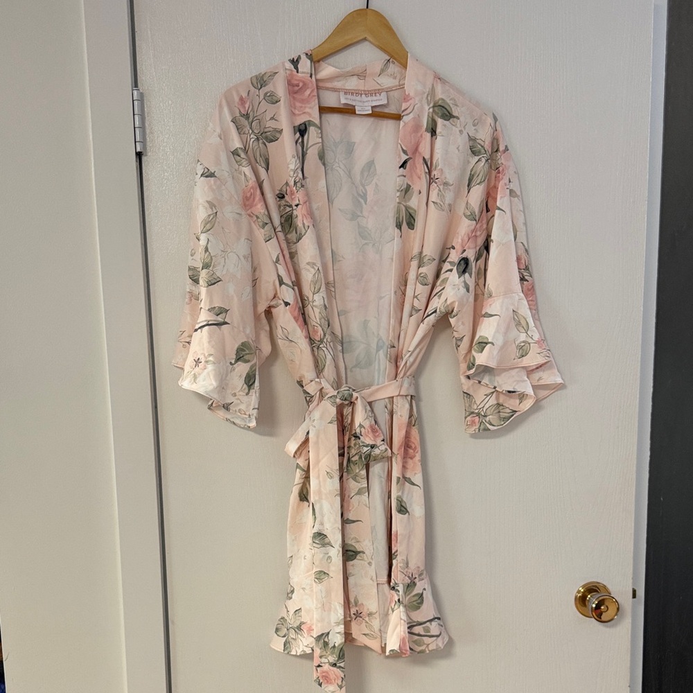 Birdy grey robe